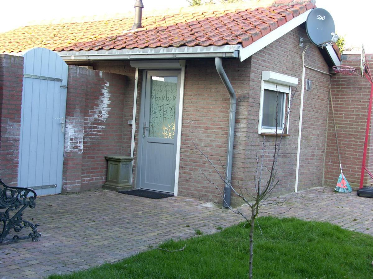 Slapen Bij De Zeeuwse Lala Bed & Breakfast IJzendijke Екстериор снимка