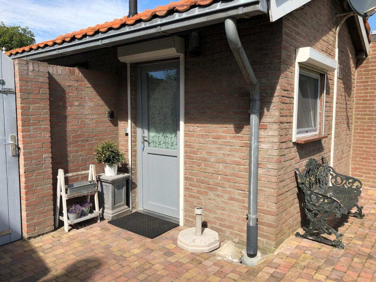 Slapen Bij De Zeeuwse Lala Bed & Breakfast IJzendijke Екстериор снимка